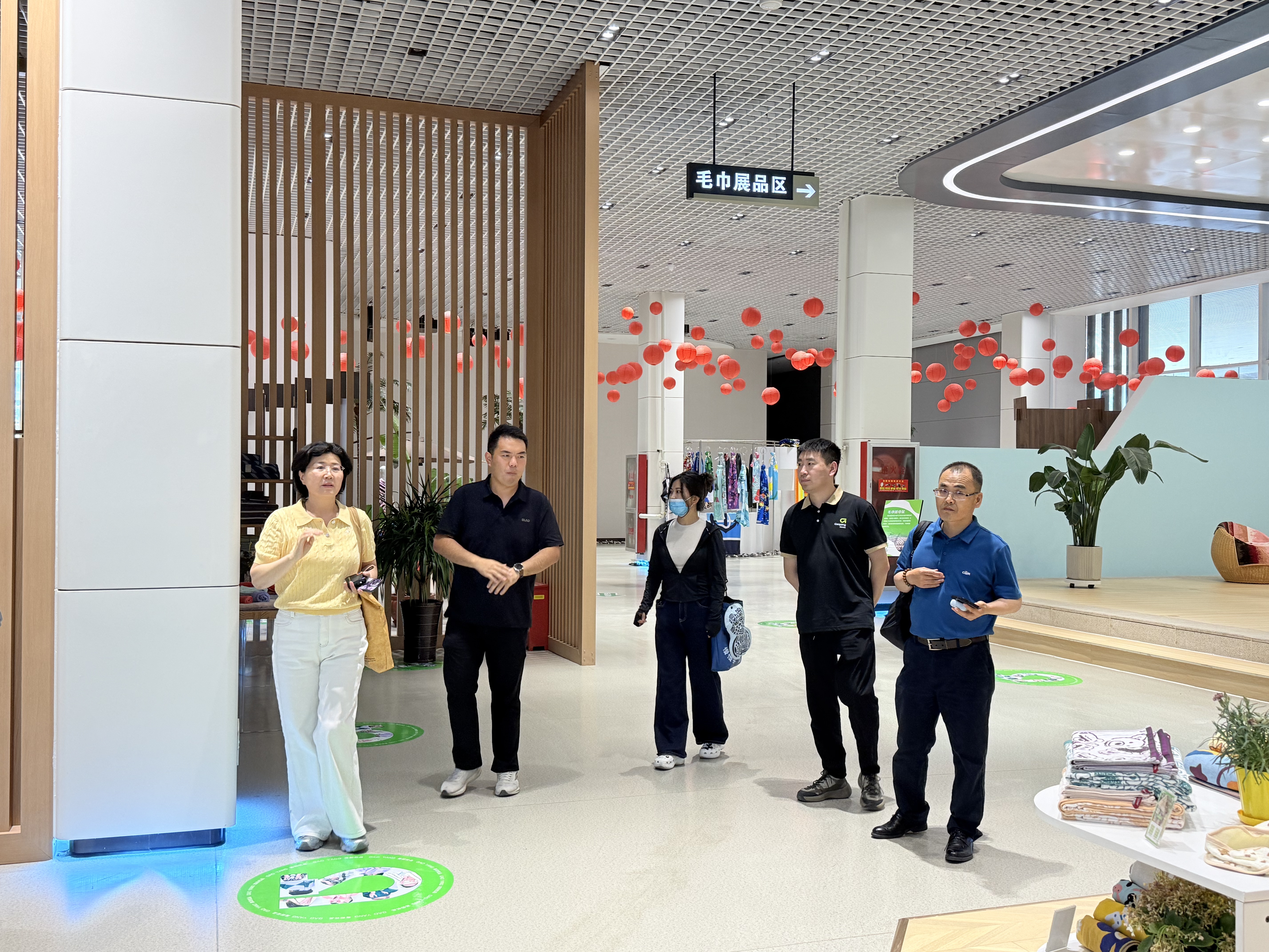 中国广告协会及方圆集团参观巾巾乐道