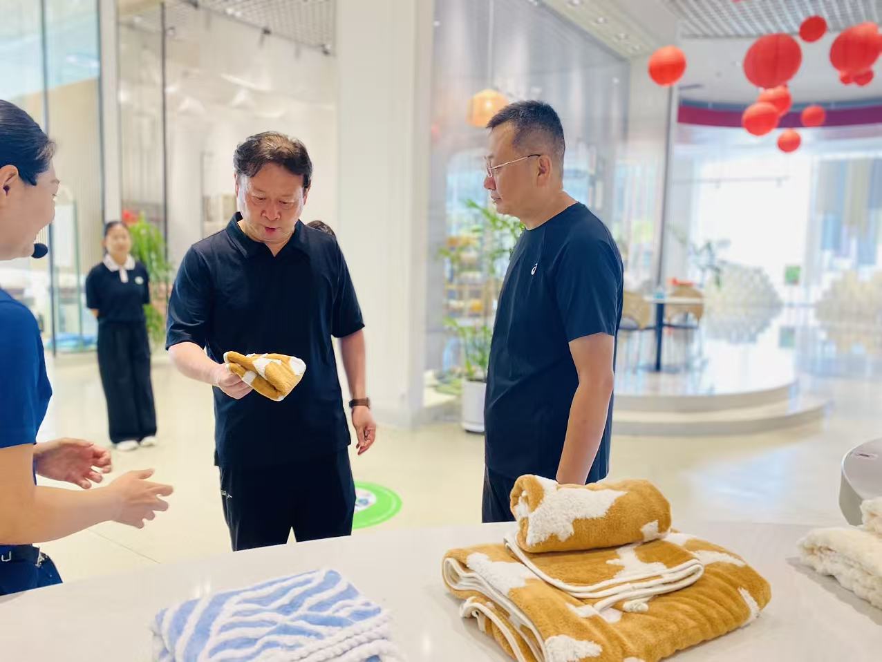 河北省科技厅领导参观巾巾乐道